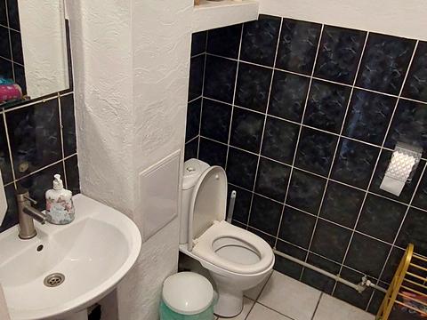 комерційна за адресою Молодіжна вул., 52