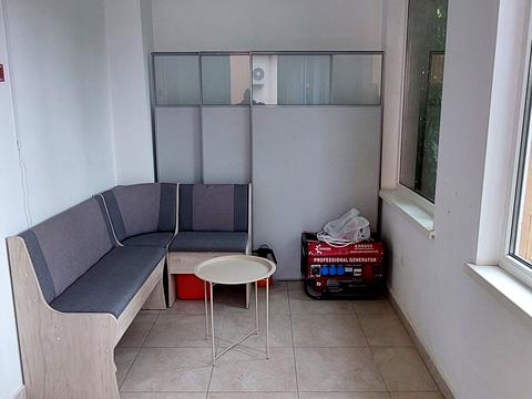 комерційна за адресою Молодіжна вул., 52