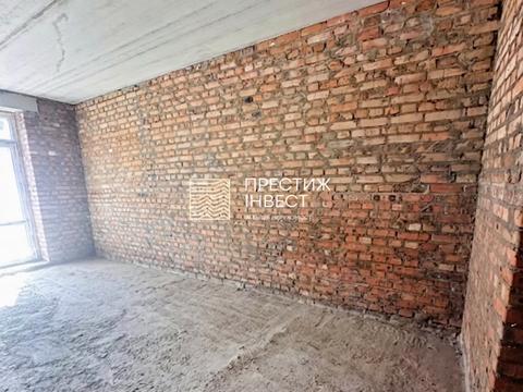1870619258765911