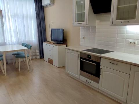 квартира за адресою Київ, Драгоманова вул., 40-З