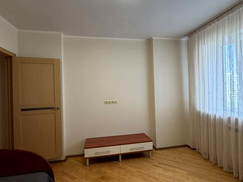квартира за адресою Анни Ахматової вул., 13-Г