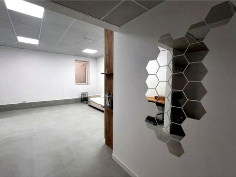 квартира за адресою Академіка Лебедєва вул., 1