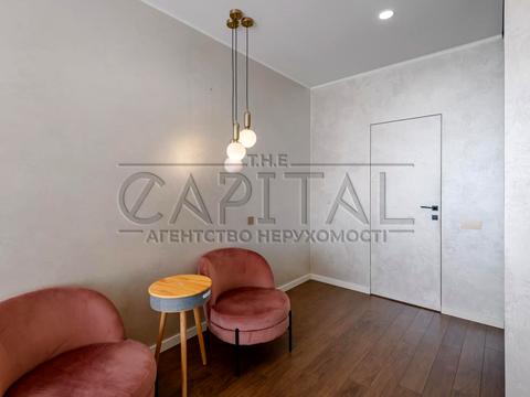 квартира за адресою Боголюбова вул., 13-Б
