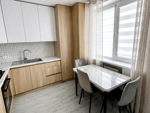 квартира за адресою Старицького вул., 11