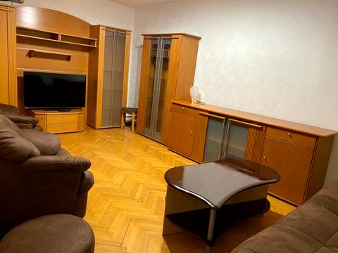 квартира за адресою Оболонська вул., 12