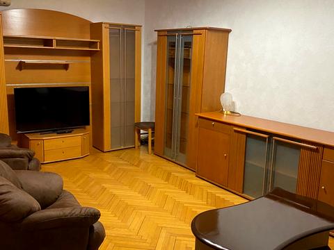 квартира за адресою Оболонська вул., 12