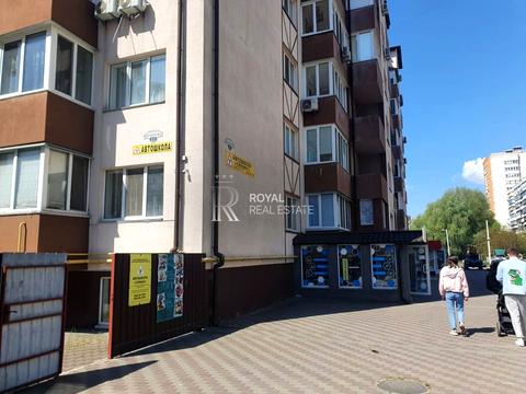 комерційна за адресою Вишнева вул., 27