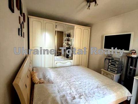 квартира по адресу Ревуцкого ул., 8