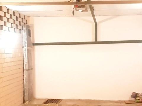 паркомісце за адресою Володимира Івасюка просп. (Героїв Сталінграду), 22