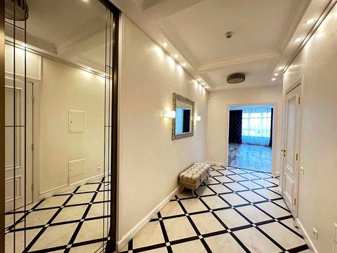 комерційна за адресою Кловський узвіз, 7a