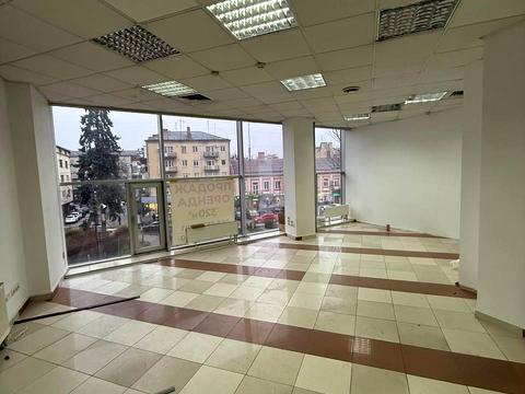 комерційна за адресою Незалежності вул., 30