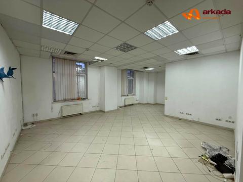 комерційна за адресою Незалежності вул., 30