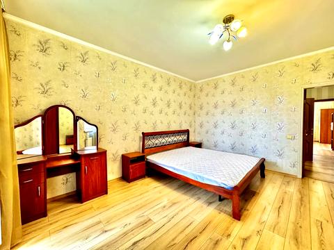 квартира по адресу Голосеевская ул., 13