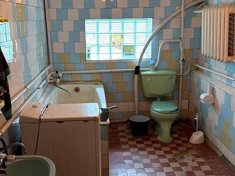коммерческая по адресу Гірська, 1