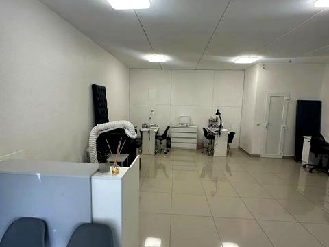 комерційна за адресою Андрія Мельника вул., 10 к4