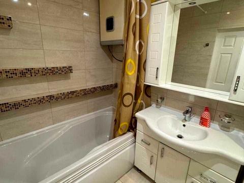 квартира за адресою Академіка Корольова вул., 74б