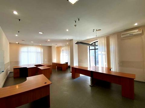 комерційна за адресою Костянтинівська вул., 55