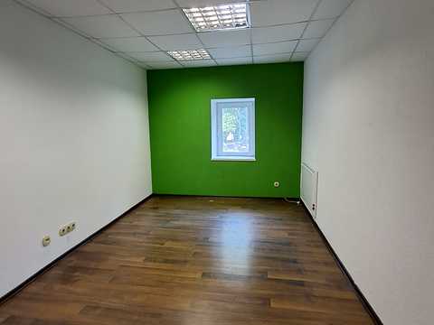 комерційна за адресою Інженерний пров., 4В