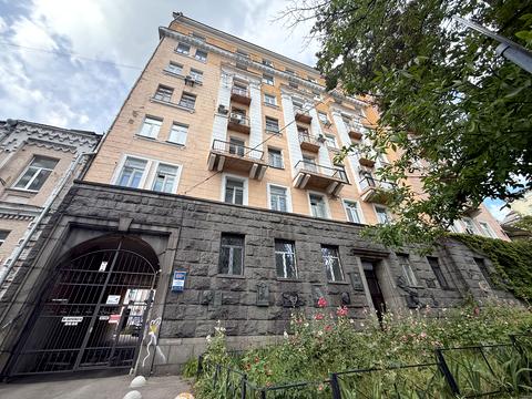 квартира за адресою Богдана Хмельницького вул., 68