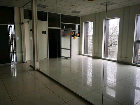 комерційна за адресою Ярослава Мудрого вул. (Петровського), 30/32