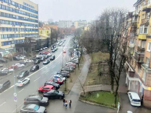 комерційна за адресою Мечникова вул. (Кловський), 2