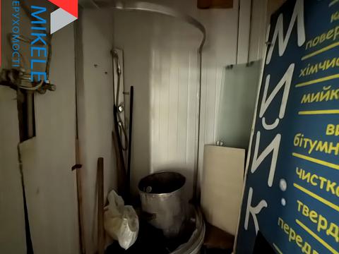 комерційна за адресою Бакинська вул., 35