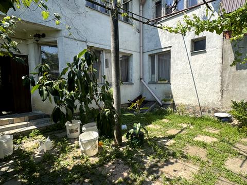 будинок за адресою Болотинська вул.