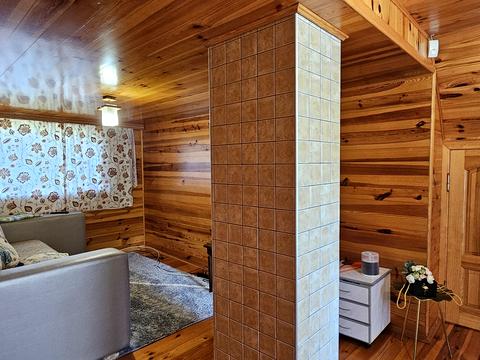 будинок за адресою Горіхова, 73