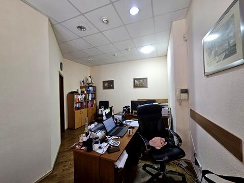 комерційна за адресою Київ, Дмитрівська вул., 17-А