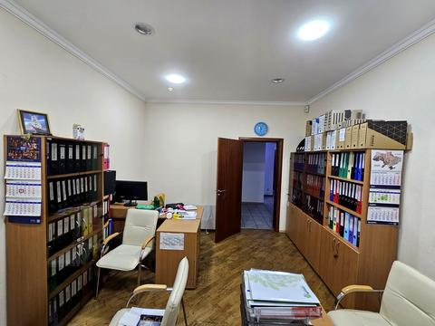 комерційна за адресою Київ, Дмитрівська вул., 17-А