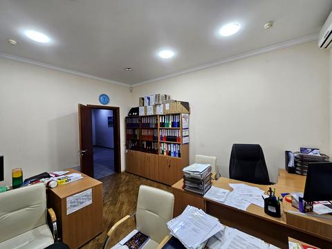 комерційна за адресою Київ, Дмитрівська вул., 17-А