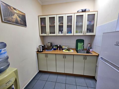 комерційна за адресою Київ, Дмитрівська вул., 17-А