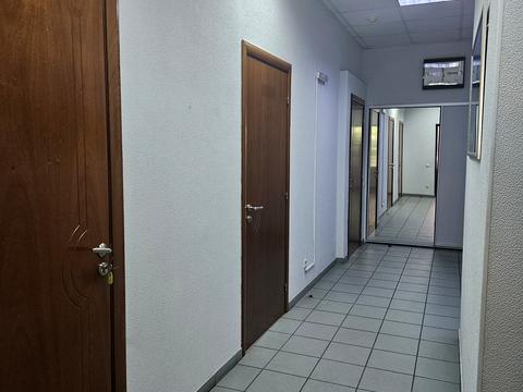 комерційна за адресою Київ, Дмитрівська вул., 17-А