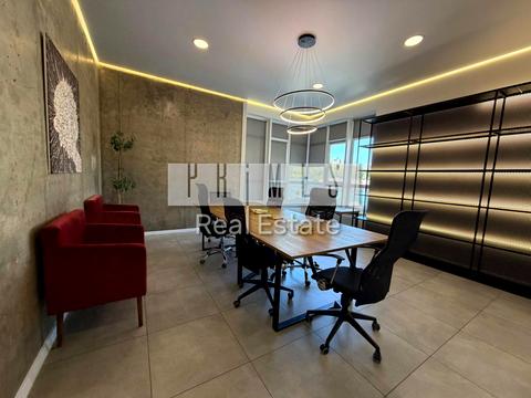 комерційна за адресою Кловський узвіз, 7a