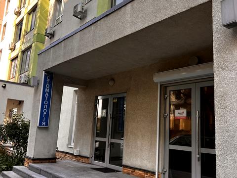 комерційна за адресою Лесі Українки вул., 74-В