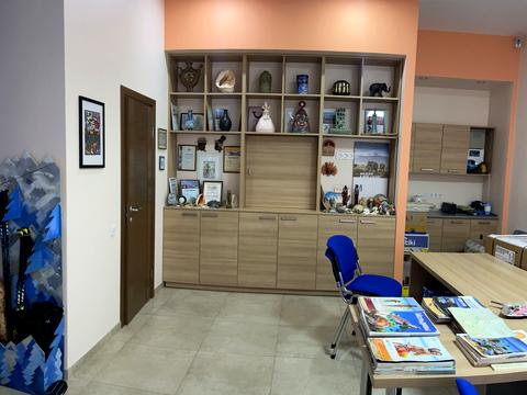 комерційна за адресою Лесі Українки вул., 74-В