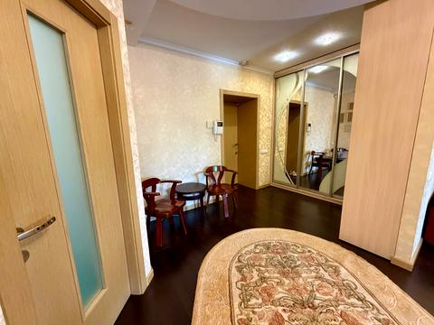 квартира за адресою Космічна вул., 3