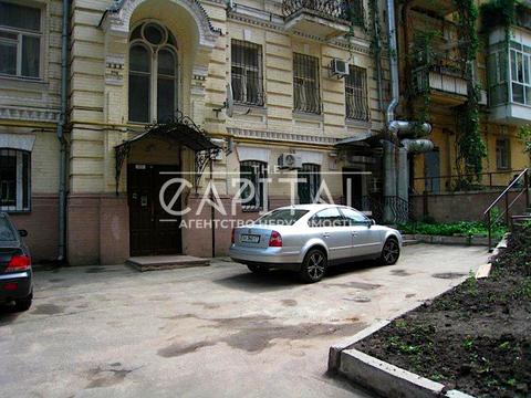 коммерческая по адресу Ивана Франко ул., 13