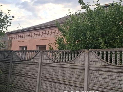 дом по адресу Иосифа Петрова ул. (Ватутіна)