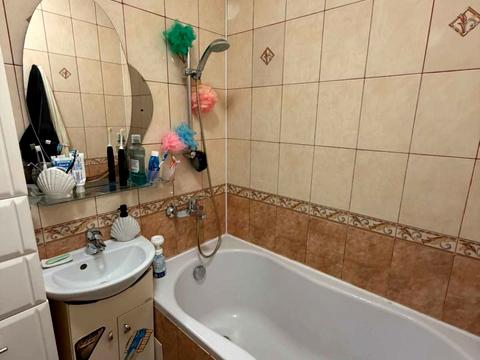 квартира за адресою Наукова вул., 58