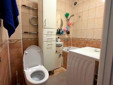 квартира за адресою Наукова вул., 58