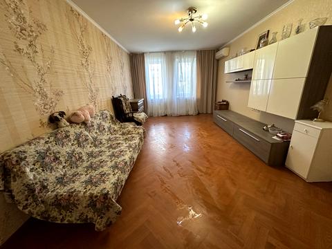 квартира за адресою Миколи Голего вул. (Лебедєва-Кумача), 5