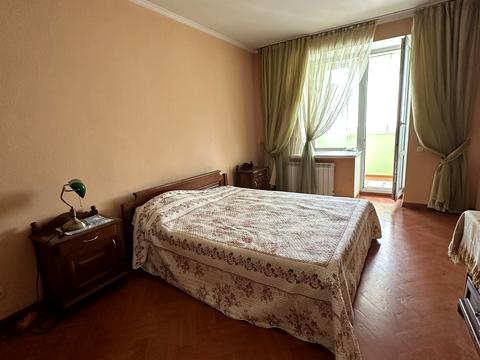 квартира за адресою Миколи Голего вул. (Лебедєва-Кумача), 5