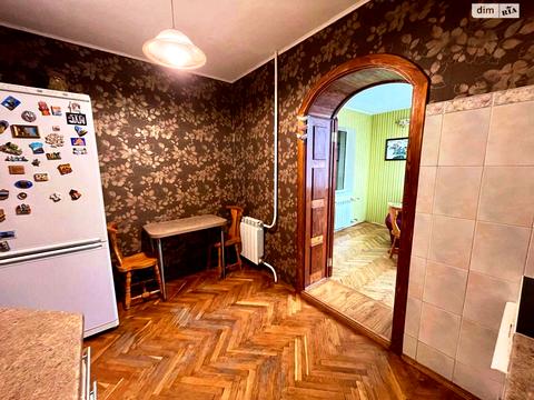 квартира за адресою Анни Ахматової вул., 6