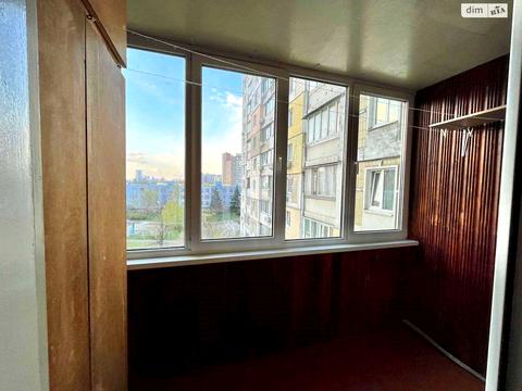 квартира за адресою Анни Ахматової вул., 6