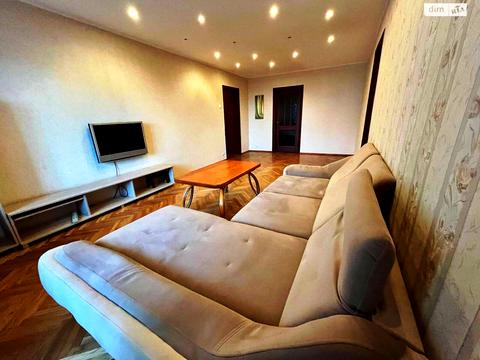 квартира за адресою Анни Ахматової вул., 6