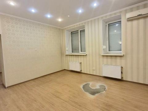 комерційна за адресою Мечникова вул., 2/1
