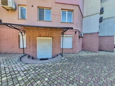 комерційна за адресою Мечникова вул., 2/1