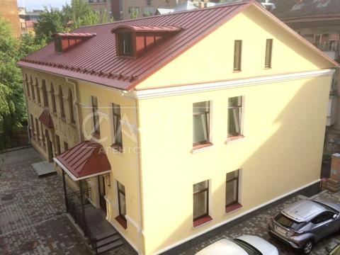 комерційна за адресою Кудрявська вул., 9