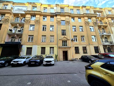 квартира за адресою Івана Франка вул., 23а